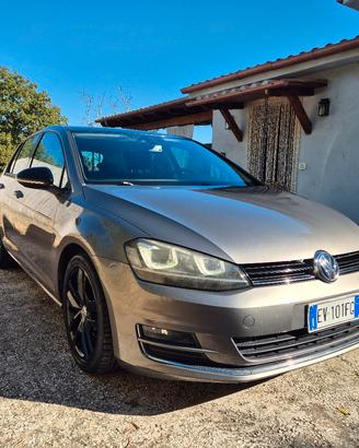 Volkswagen Golf VII  1.6 TDI  105 cv Highline