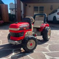 trattore per bambini a pedali