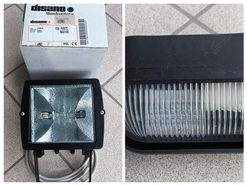 faro alogeno e plafoniera da esterno 