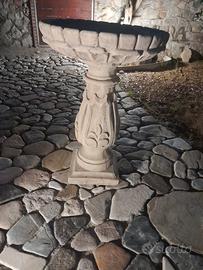 Fontana da giardino con zanpillo acqua