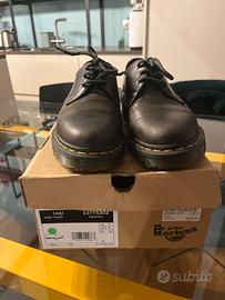 DR. Martens