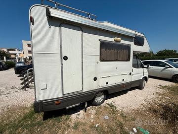 Ford camper come da foto visibile dopo sms