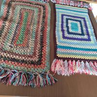 Tappetini e tappeti grandi fatti a mano