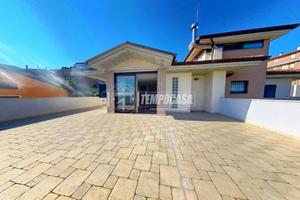 ATTICO AMPIA METRATURA CON GARAGE E TERRAZZO