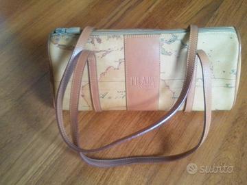Borsa Prima Classe di Alviero Martini.