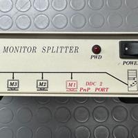 SPLITTER VGA 4 PORTE PER PC MONITOR TV ATTACCO VGA