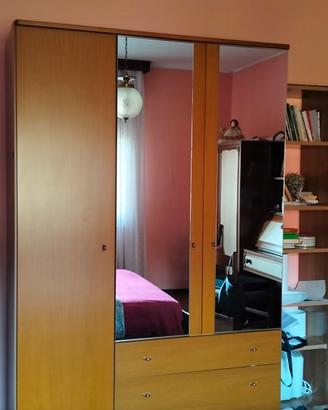 armadio a specchi