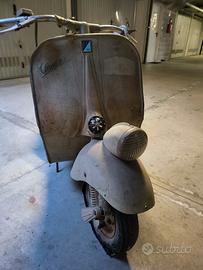 Vespa Faro Basso 
