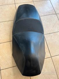 Sedile moto peugeot  geopolis 125-250
