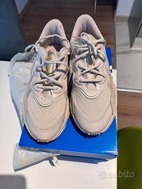 Ozweego Adidas taglia 46 colore crema