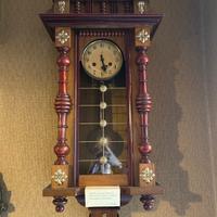 Orologio a pendolo da parete in legno