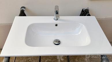 Lavandino lavabo Bagno e miscelatore