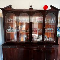 Credenza antica