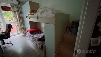 Cameretta con letto a castello