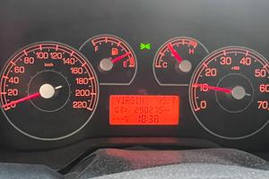 Fiat Grande Punto 1.4 Benzina 95 CV Neopatentati