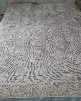 Coperta realizzata a mano
