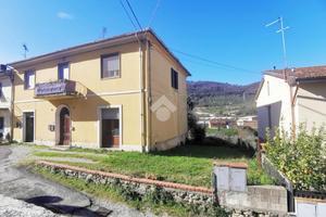CASA INDIPENDENTE A SERRAVALLE PISTOIESE