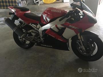Yamaha r1 01 carburatori