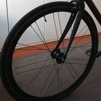 Ruota anteriore bici