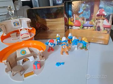 Diversi personaggi Puffi più casa dei Puffi 