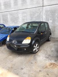 Renault Modus 2005 vari modelli e colori