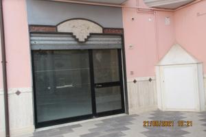 Locale commerciale-ufficio