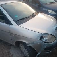 Lancia Ypsilon  b
