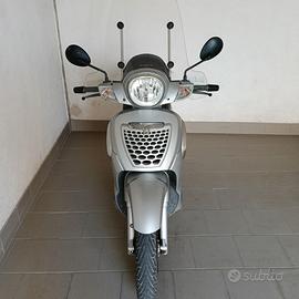Aprilia Scarabeo 125 ie