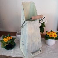 Porta carbone vintage zincato e dipinto