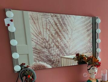 Specchio e luci per trucco IKEA