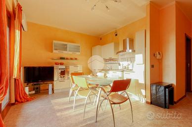 2 LOCALI A TOSCOLANO-MADERNO
