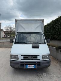 Iveco Daily Furgone 30.8 Basic km 187000
