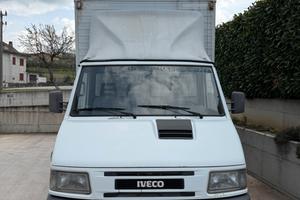 Iveco Daily Furgone 30.8 Basic km 187000