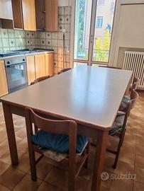 Tavolo da cucina in legno Berloni, fisso 8 posti