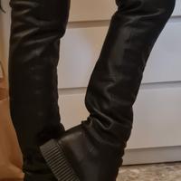 stivali sopra il ginocchio 