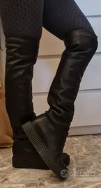 stivali sopra il ginocchio 