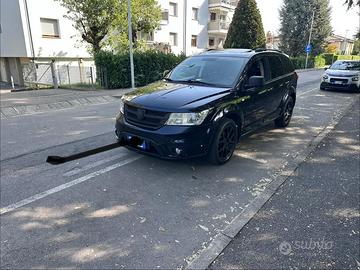 Fiat.  Fremont sette posti cambio manuale.