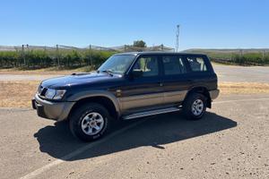 Nissan Patrol GR 2800 6 cilindri 7 posti