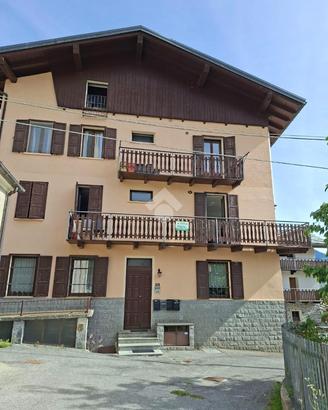 3 LOCALI A AOSTA