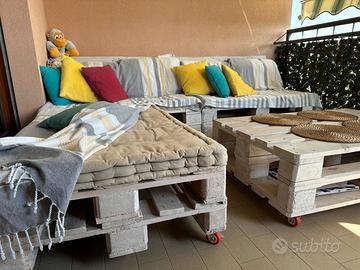 Pallet con cuscini 