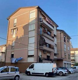 Immobile in asta di 109 m² con 3 locali e box auto