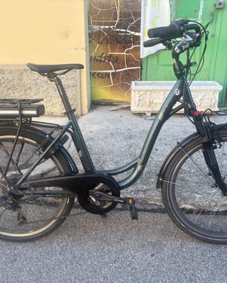 Ebike citybike elettrica taglia M/L