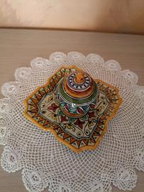 Vecchio contenitore e piattino in ceramica Deruta 