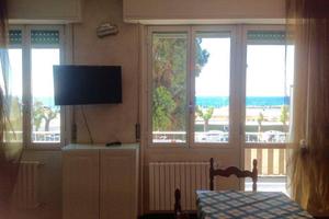 Casa fronte mare Arma Taggia centro febbrai/Aprile