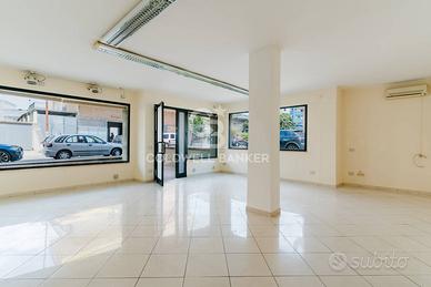 Locale commerciale - Casarano