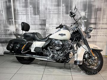 Harley Davidson Road King 1690 Classic FLHRC
