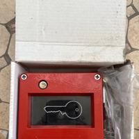 contenitore chiave di emergenza con martelletto