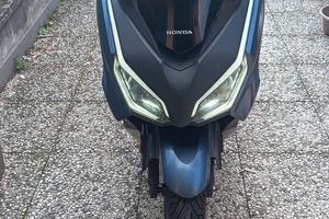 Scooter Honda Forza 350