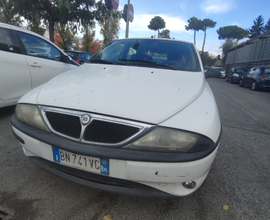 Lancia Y 1.2 16V benzina 2000 130.000km