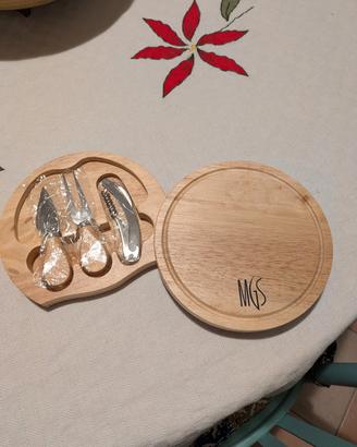 tagliere con Set coltelli da formaggi